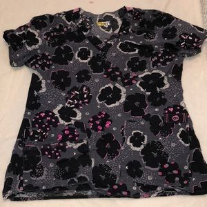 Wonder Wink Scrub Top